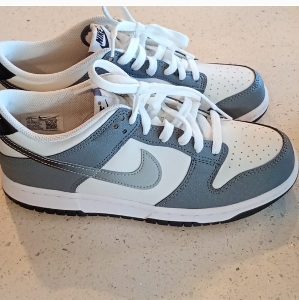 NEW Nike Dunk Low White + Grey Athletic Shoes~ 6.5Y
